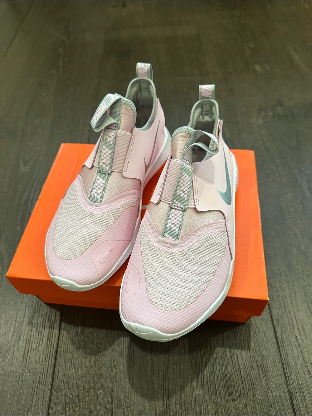 Nike Girls' Runner in Pink Foam with Metallic Silver Accents - Picture 4 of 6